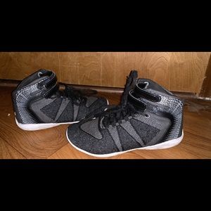 Infinity cheer shoes